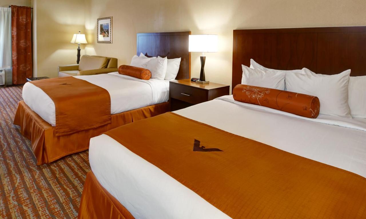 Phoenix Inn Suites - Юджин Экстерьер фото