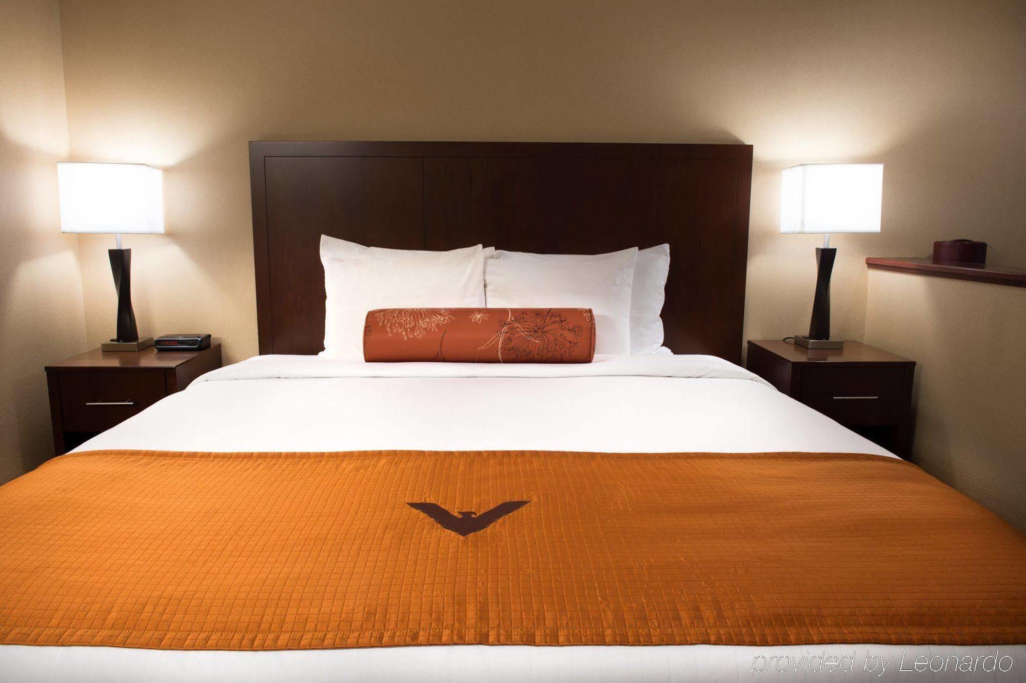 Phoenix Inn Suites - Юджин Экстерьер фото